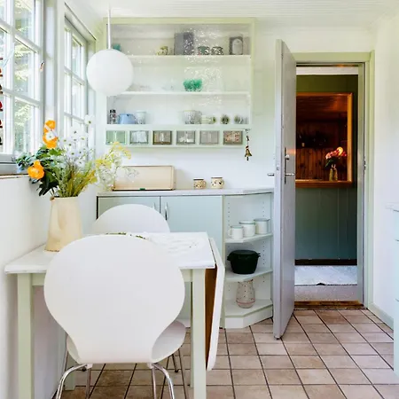 Semesterbostad With Blixen Kitchen In Mulbjerg Hills Storvorde